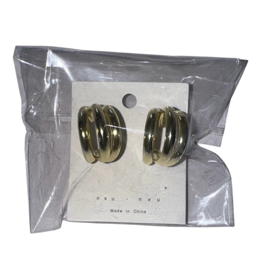 Elegant Gold Hoop Stainless Steel Earrings - Picture 5 of 5